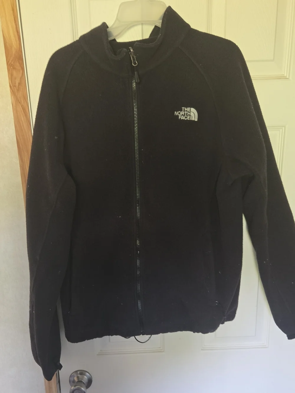 The North Face  Black Full-Zip Lightweight Fleece Jacket